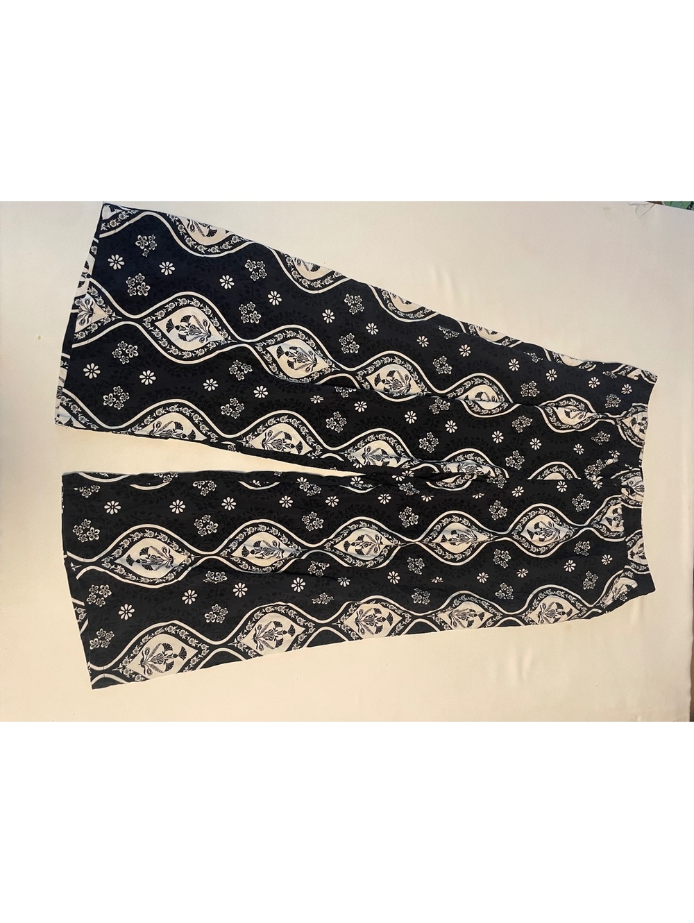 Black and White Patterned Wide Leg Pants Rayon Size XL